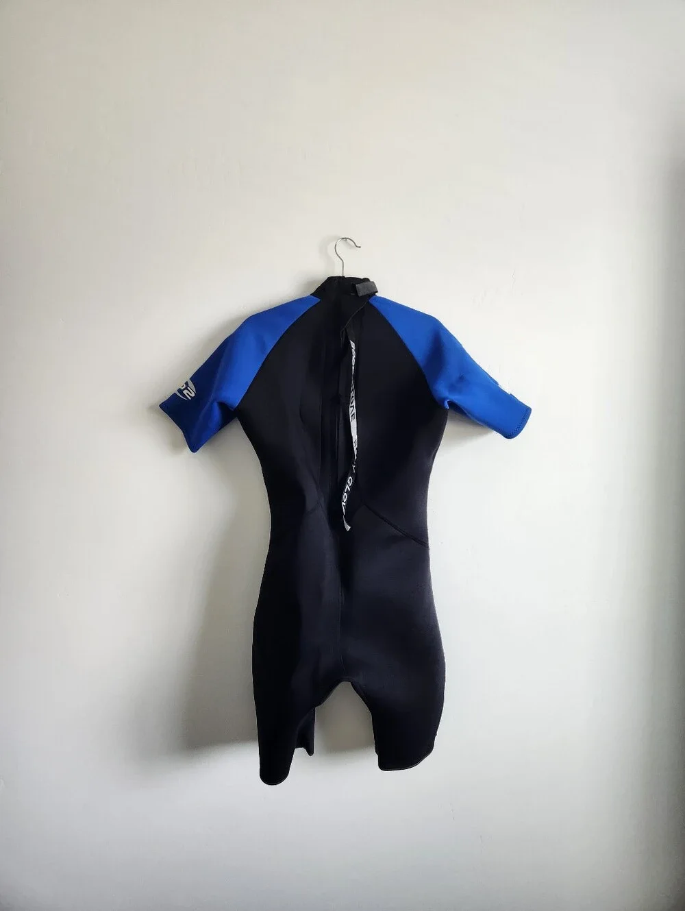 Body Glove above black